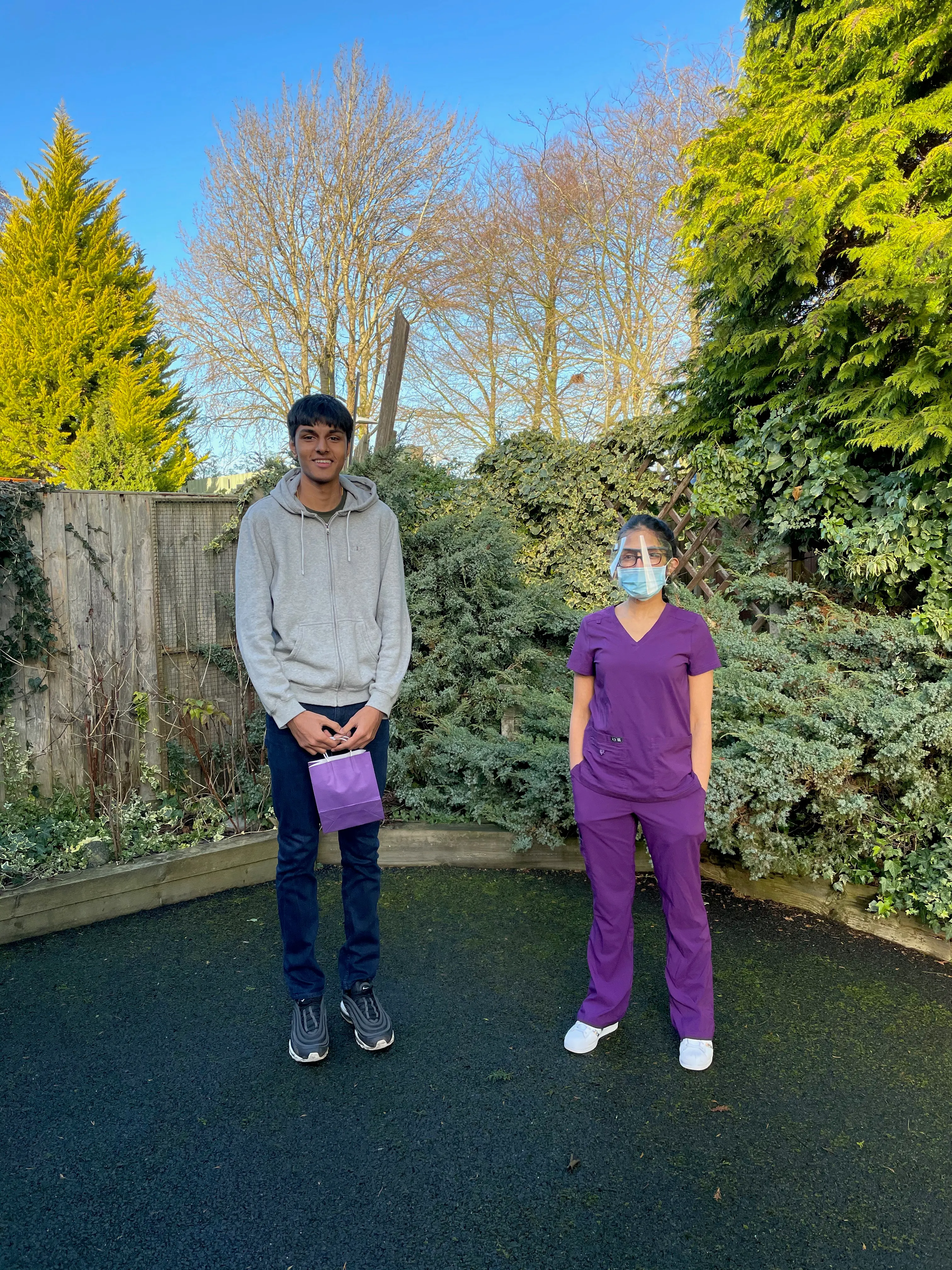A patient smiling after orthodontic treatment at No1 (28 of 38)